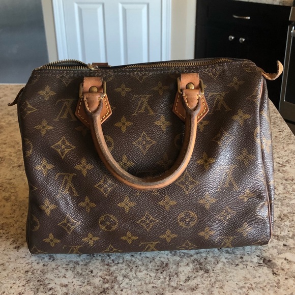 Louis Vuitton Handbags - Vintage authentic Speedy 25